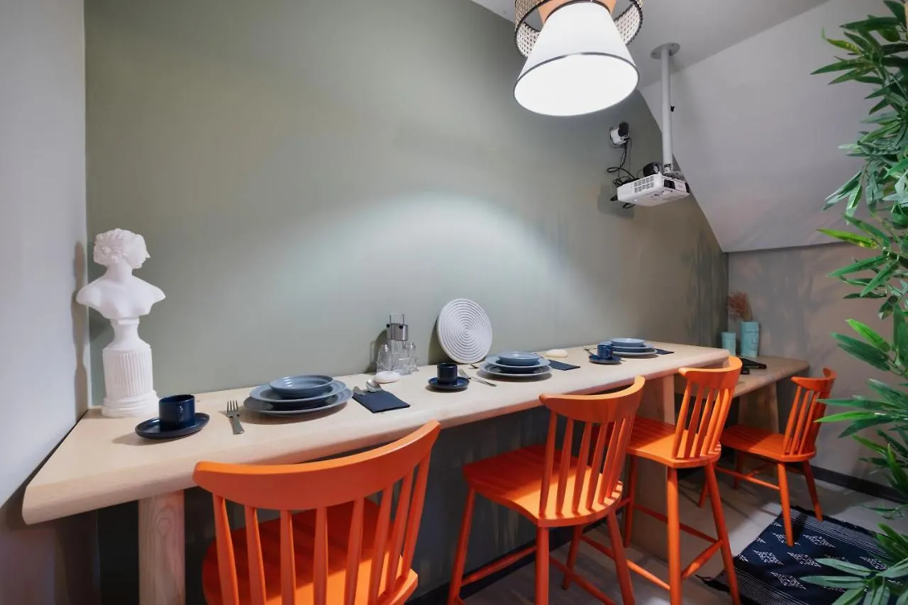 Artful Apartment W/Projector In Beyoglu, Cihangir Istanbul