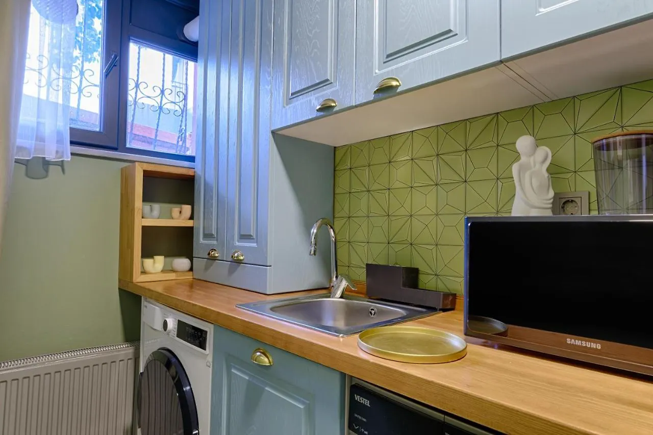 Artful Apartment W/Projector In Beyoglu, Cihangir Istanbul