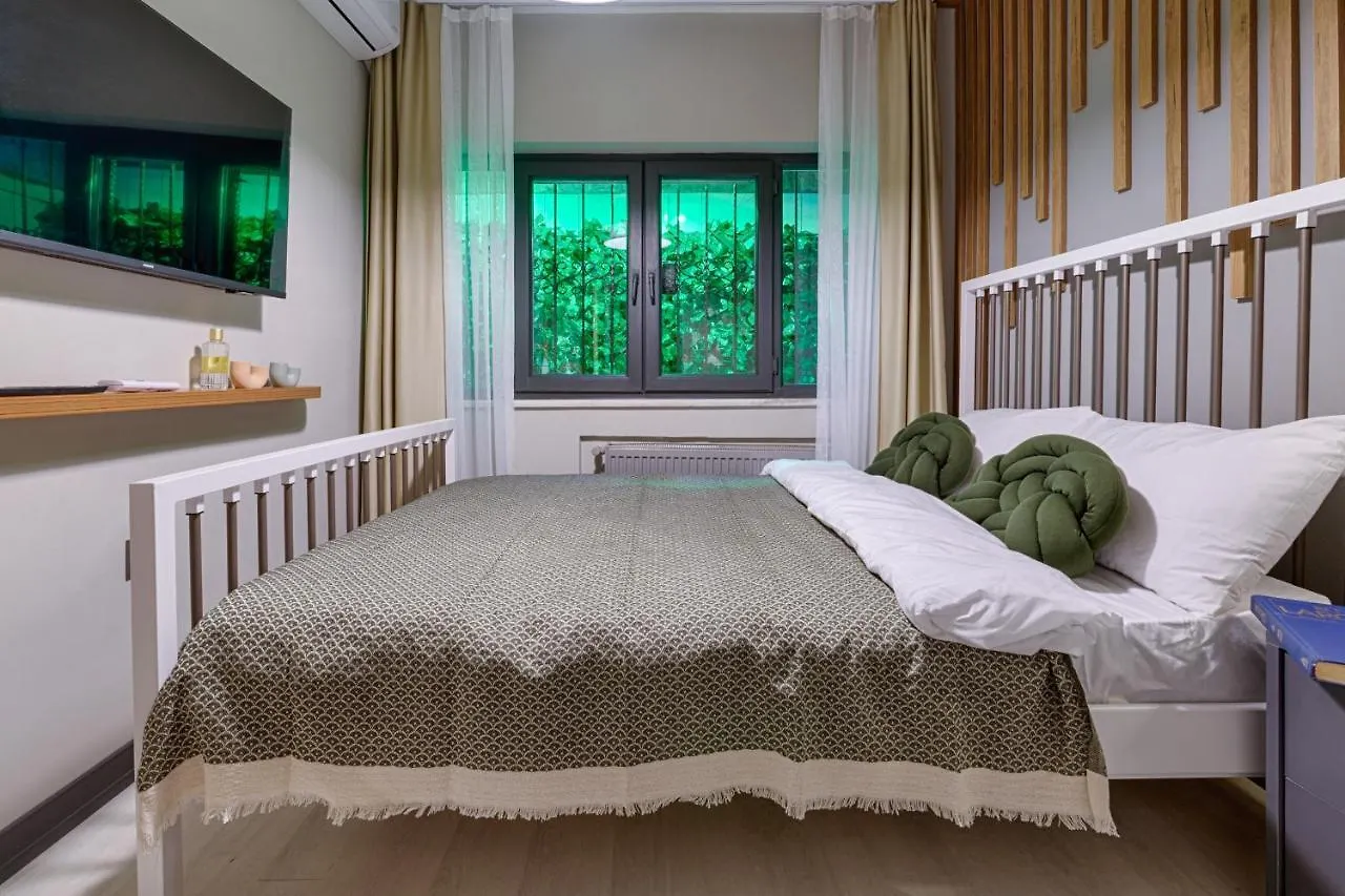 Artful Apartment W/Projector In Beyoglu, Cihangir Istanbul