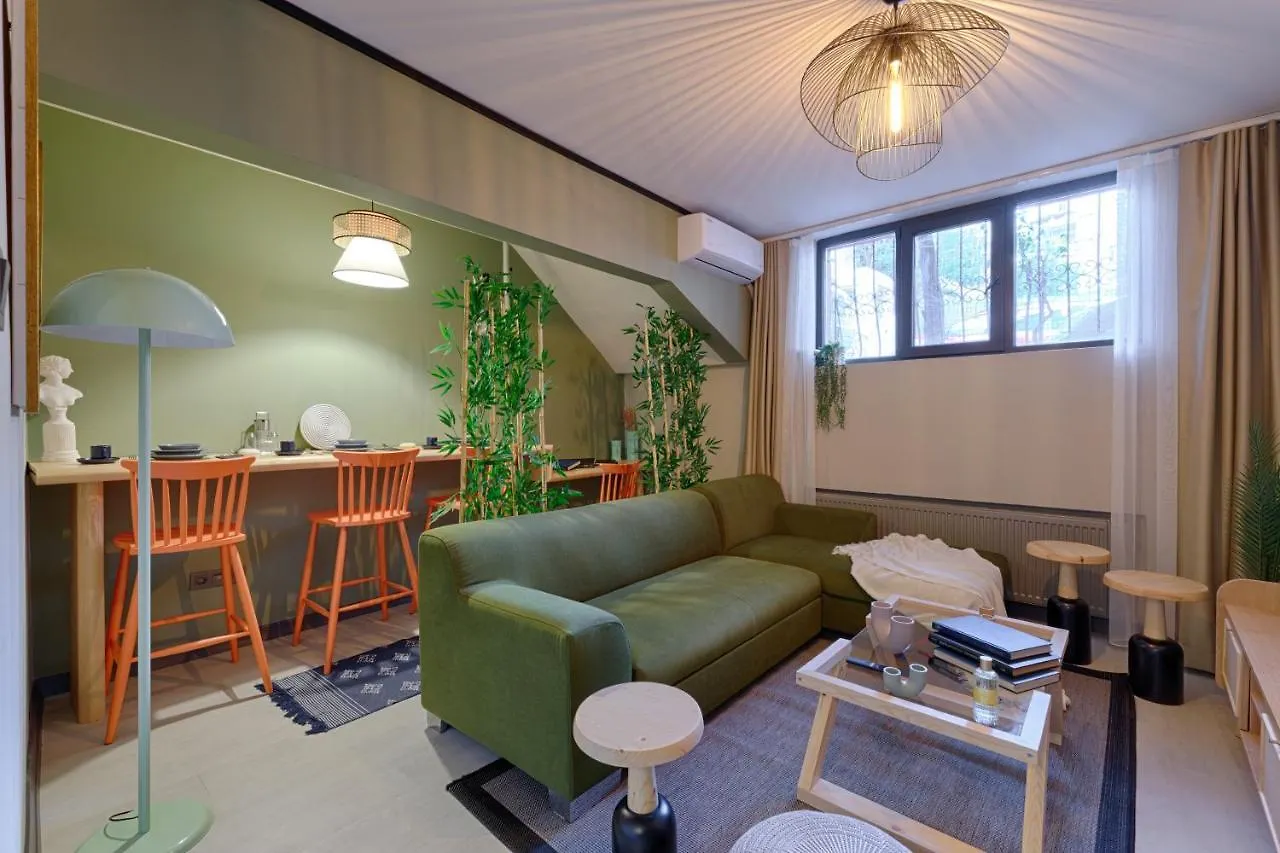 Artful Apartment W/Projector In Beyoglu, Cihangir Istanbul 0*,