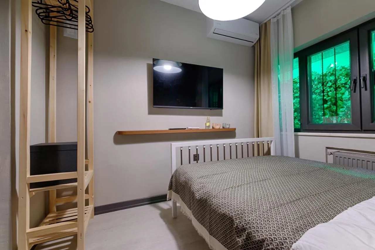 Artful Apartment W/Projector In Beyoglu, Cihangir Istanbul