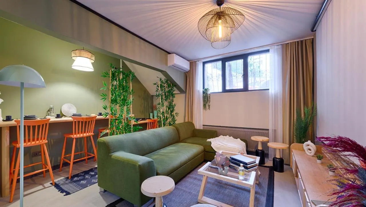 Artful Apartment W/Projector In Beyoglu, Cihangir Istanbul 0*,